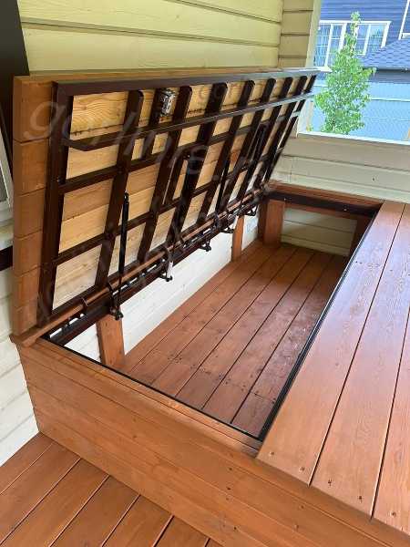 Люк под доску 25мм на стальном каркасе с петлями на амортизаторах